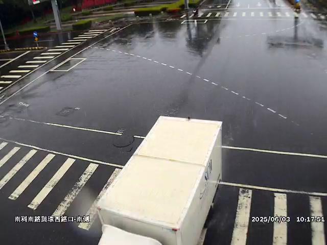 台南科學園區  南科南路與環西路口-南側 距離1.2公里 氣溫27.1度