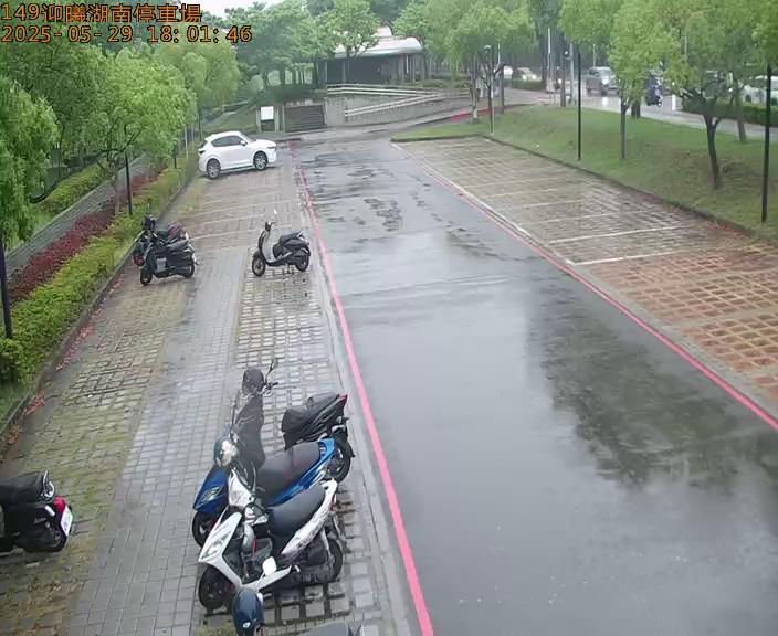 台南科學園區  149迎曦湖南停車場 距離0.9公里 氣溫32度