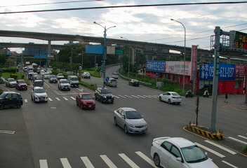 台1線  45K+800 楊梅區中山北路楊梅交流道(S) 距離1.8公里 氣溫30.1度