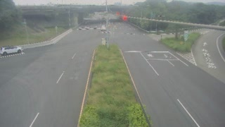 台13線  1K+700 350苗栗縣竹南鎮尖豐公路交流道出入口路中 距離2.1公里 氣溫23度