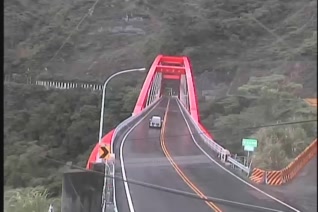 台18線  70K+830 嘉義縣阿里山鄉芙谷峨橋A2端 東向路側 距離4.7公里 氣溫19.8度