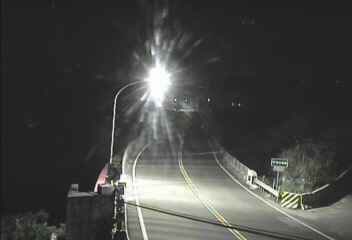 台18線  70K+830 嘉義縣阿里山鄉芙谷峨橋A2端 東向路側 距離8.3公里 氣溫20.8度