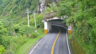 台18線  79K+760 嘉義縣阿里山鄉明隧道 東向路側 距離4.3公里 氣溫19.6度