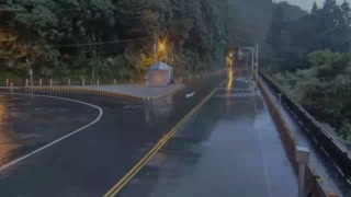 台18線  88K+150 嘉義縣阿里山遊樂區門口(交通轉運站) 西向路側 距離0.2公里 氣溫21.9度