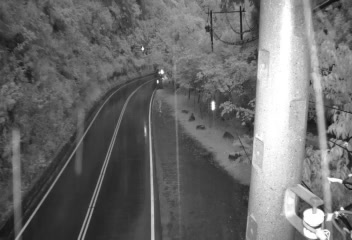 台18線  90K+410 嘉義縣阿里山鄉明隧道西端 東向路側 距離0.7公里 氣溫21.9度