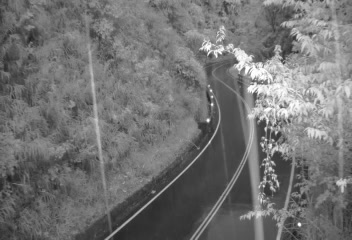 台18線  90K+620 嘉義縣阿里山鄉明隧道西端 東向路側 距離0.9公里 氣溫21.9度