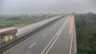 台61線  126K+450 苑裡漁港匝道(順樁) 距離4.7公里 氣溫23.7度