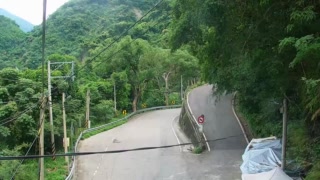 台7線  32K+550 復興區北橫公路榮華橋(S) 距離17.5公里 氣溫30.9度