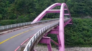 台7線  46K+100 桃園市復興區華陵里台7線巴陵大橋(南端) 距離13.7公里 氣溫27.3度