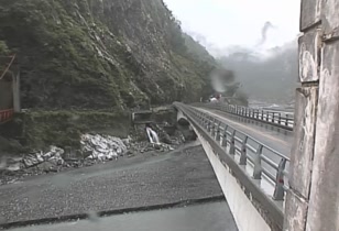台8線 180K+860 秀林鄉寧安橋東橋頭順樁明隧道梁上(順)