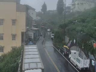 台8線  83K+550 和平區(福壽路=梨山國小=台8線支道內)(順樁) 距離1.0公里 氣溫12.1度