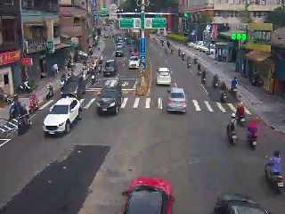 桃園市道路  桃園區 三民路中山東路口(一銀汽車當舖前號誌桿) 距離0.7公里 氣溫33.5度