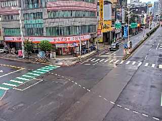 桃園市道路  桃園區 春日路大興路口(872之1號7-11便利店前號誌桿) 距離0.6公里 氣溫21.5度