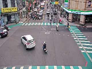 桃園市道路  桃園區 春日路成功路口(分隔島旁號誌桿) 距離0.6公里 氣溫33.5度