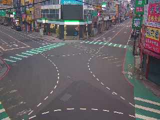 桃園市道路  大溪區 慈湖路與復興路口(EASYSHOP前號誌桿) 距離0.1公里 氣溫26.9度