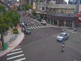 桃園市道路  蘆竹區 南崁路忠孝東路(7-11便利店對面號誌桿) 距離2.1公里 氣溫31.2度