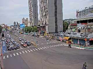 桃園市道路  桃園區 萬壽路與山鶯路(18米桿) 距離0.0公里 氣溫33.5度