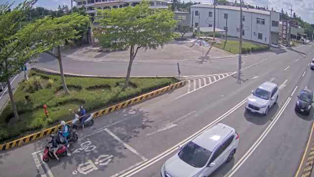 台南市道路  關廟區 關新路一段與台86線北桿(向西側車道) 距離1.2公里 氣溫32.9度