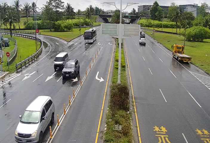 台南市道路  新營區 復興路與長榮路二段口西桿(向西) 距離4.5公里 氣溫26度