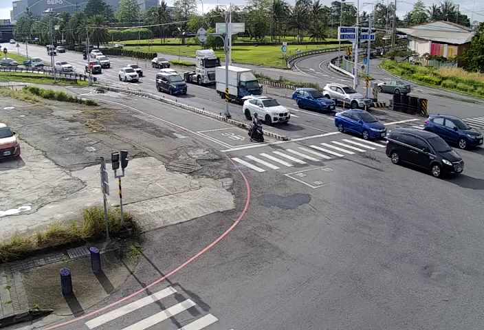 台南市道路  新營區 復興路與長榮路二段口南桿(向北) 距離3.1公里 氣溫25.6度