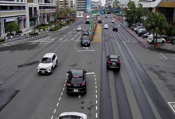 台南市道路 中華西路二段與民權路四段口北桿(向南)