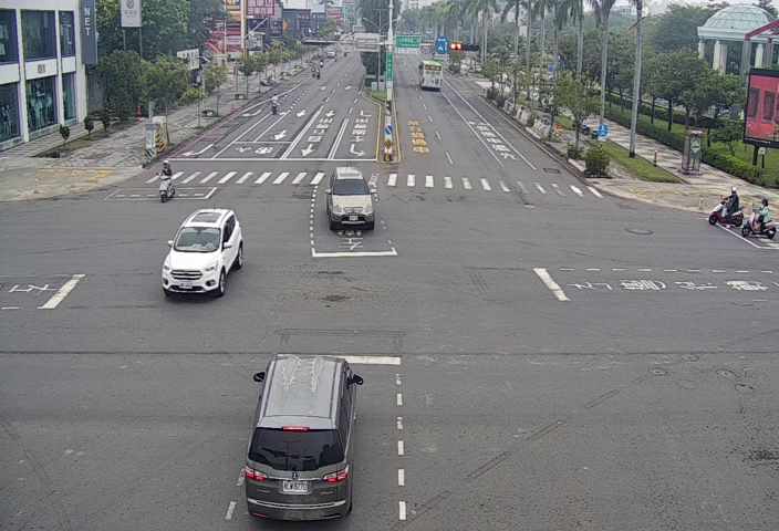 台南市道路 中華西路二段與永華路一段口東桿(向西)