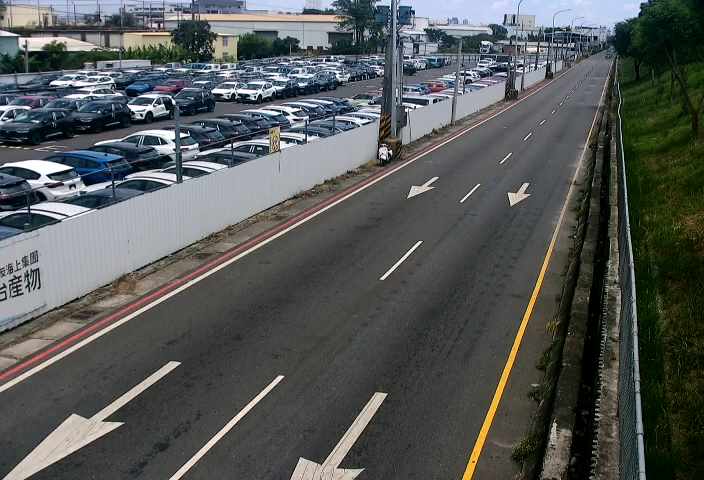 台南市道路  永康區 國一迴轉道南側(向南) 距離0.7公里 氣溫30.6度