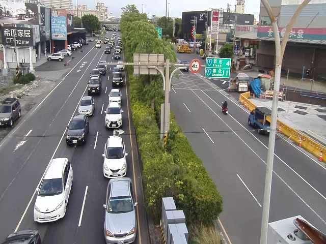 台南市道路  永康區 中正北路與中正北路318巷口 距離0.9公里 氣溫27.5度