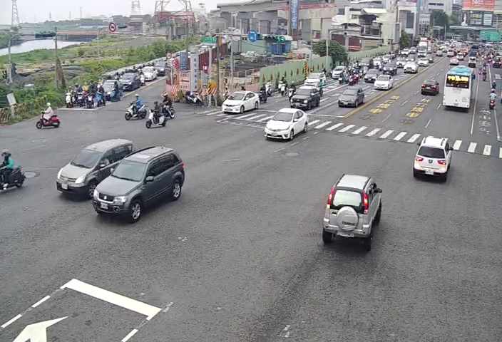 台南市道路  永康區 中華路與中央路口西桿(向東) 距離1.7公里 氣溫29.8度