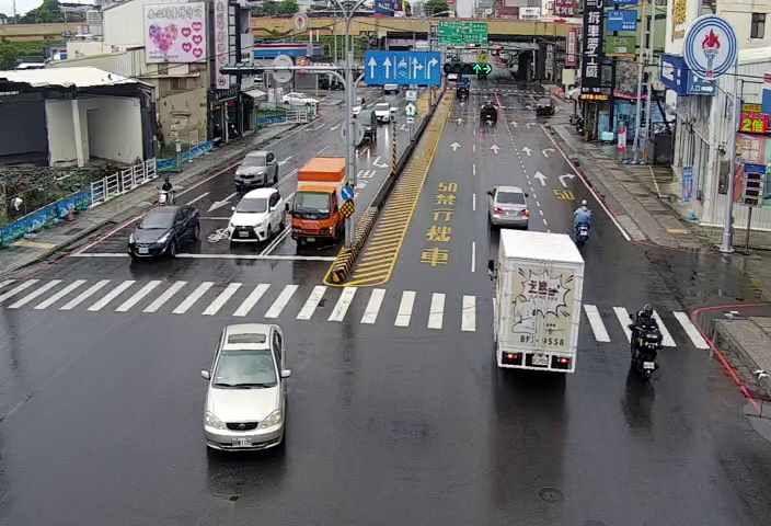 台南市道路  永康區 復興路與復興路26巷口東桿(向西) 距離1.9公里 氣溫28.3度