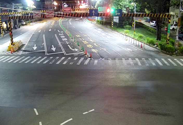 台南市道路 東豐路與前鋒路口東桿(向西)