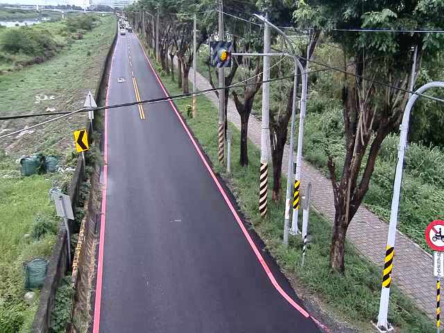 台南市道路  永康區 河堤道路與祥青農場前西桿(向東) 距離1.1公里 氣溫27.8度