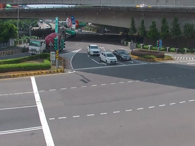 台北市道路  新生高圓山 距離0.2公里 氣溫31.4度