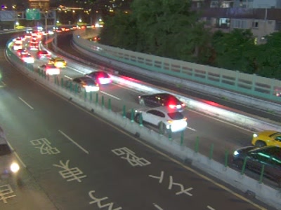 台北市道路  建國快松江 距離0.6公里 氣溫21.9度