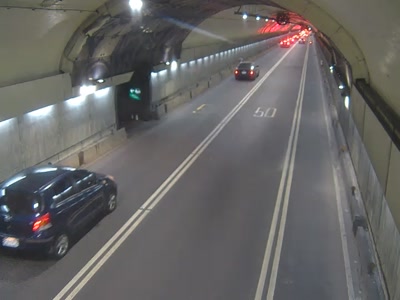 台北市道路  自強隧道往故宮入口0K+474M 距離1.4公里 氣溫32.2度