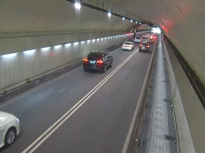 台北市道路  自強隧道往大直入口0K+553M 距離1.1公里 氣溫22.4度