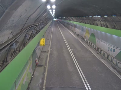 台北市道路  辛亥隧道往市區入口0K+7M 距離1.3公里 氣溫22.4度