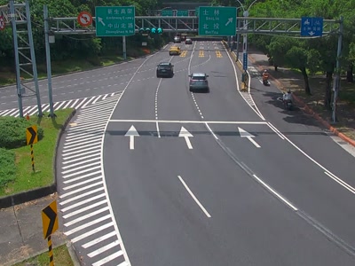 台北市道路  北安路-中山北路口 距離0.3公里 氣溫31.4度