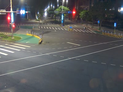 台北市道路  士東路-忠誠路口 距離3.7公里 氣溫33.9度