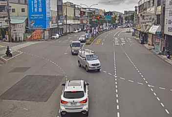 台中市道路  中山路/大洲路(右側車流往豐原交流道) 距離1.8公里 氣溫29.5度