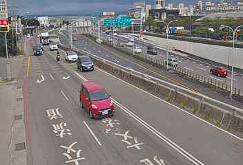 台中市道路  環中路/大雅交流道(車流往中清路) 距離0.3公里 氣溫28.6度