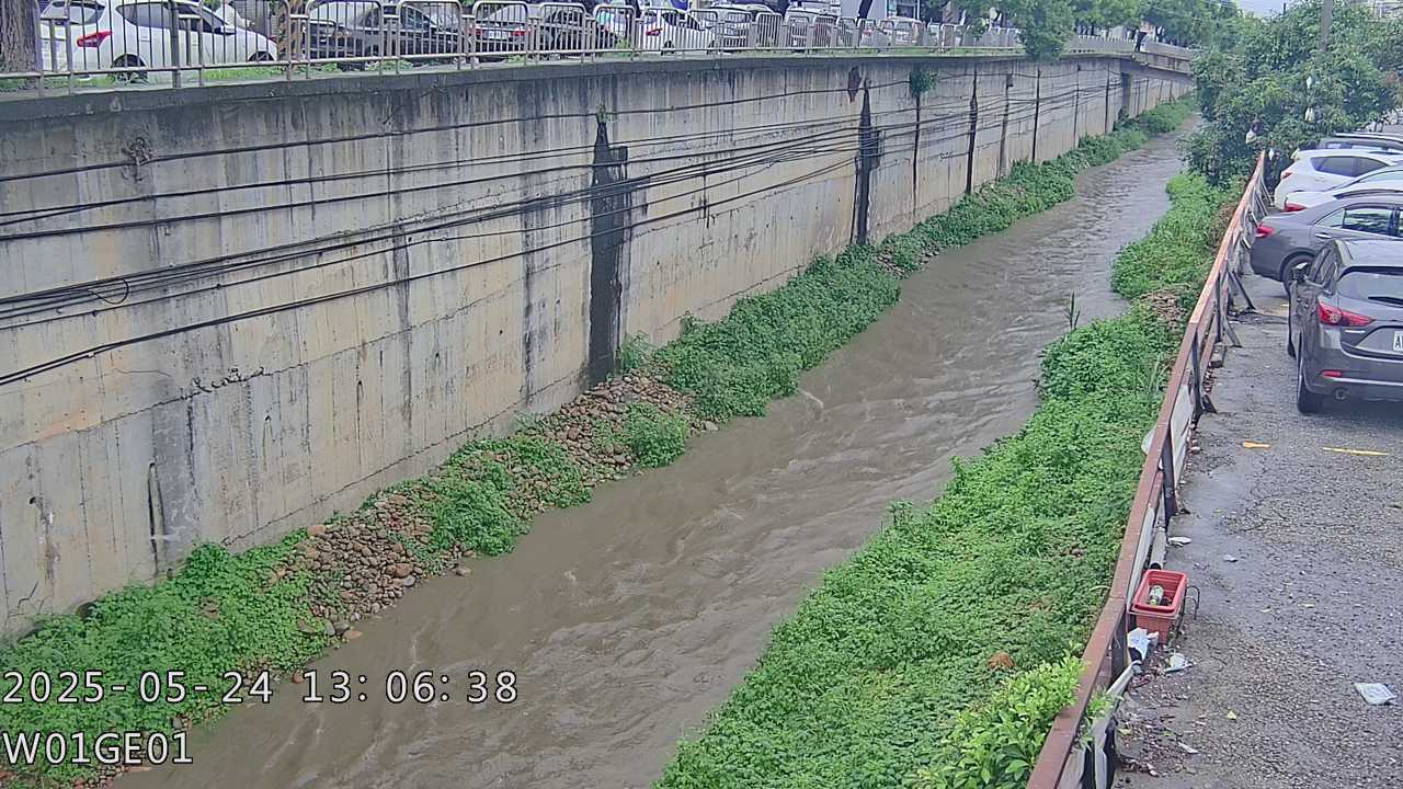 台中市道路  林厝排水下游 距離2.5公里 氣溫29.9度