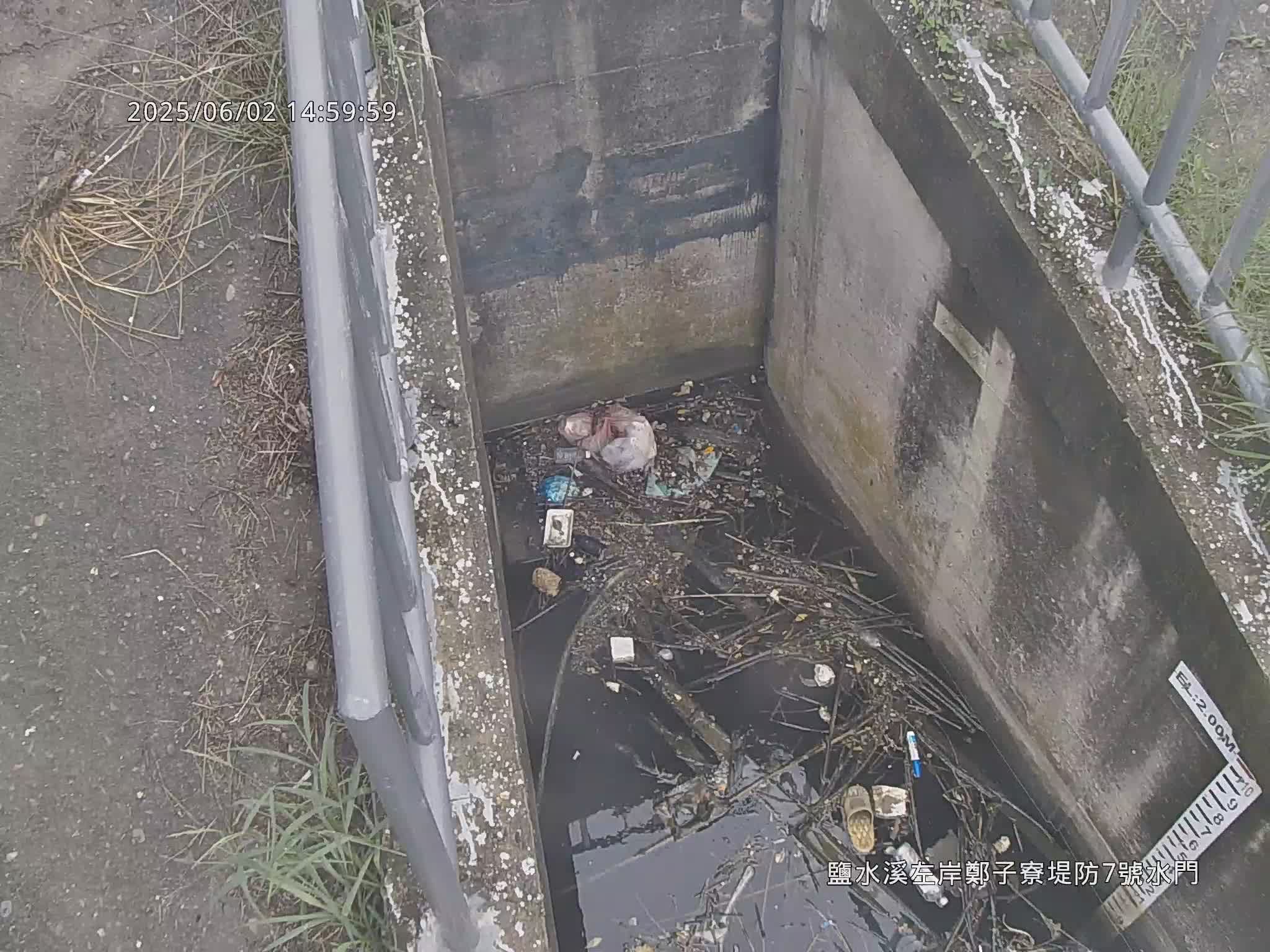 水利署水資源 六河局 鹽水溪左岸鄭子寮堤防7號水門 器