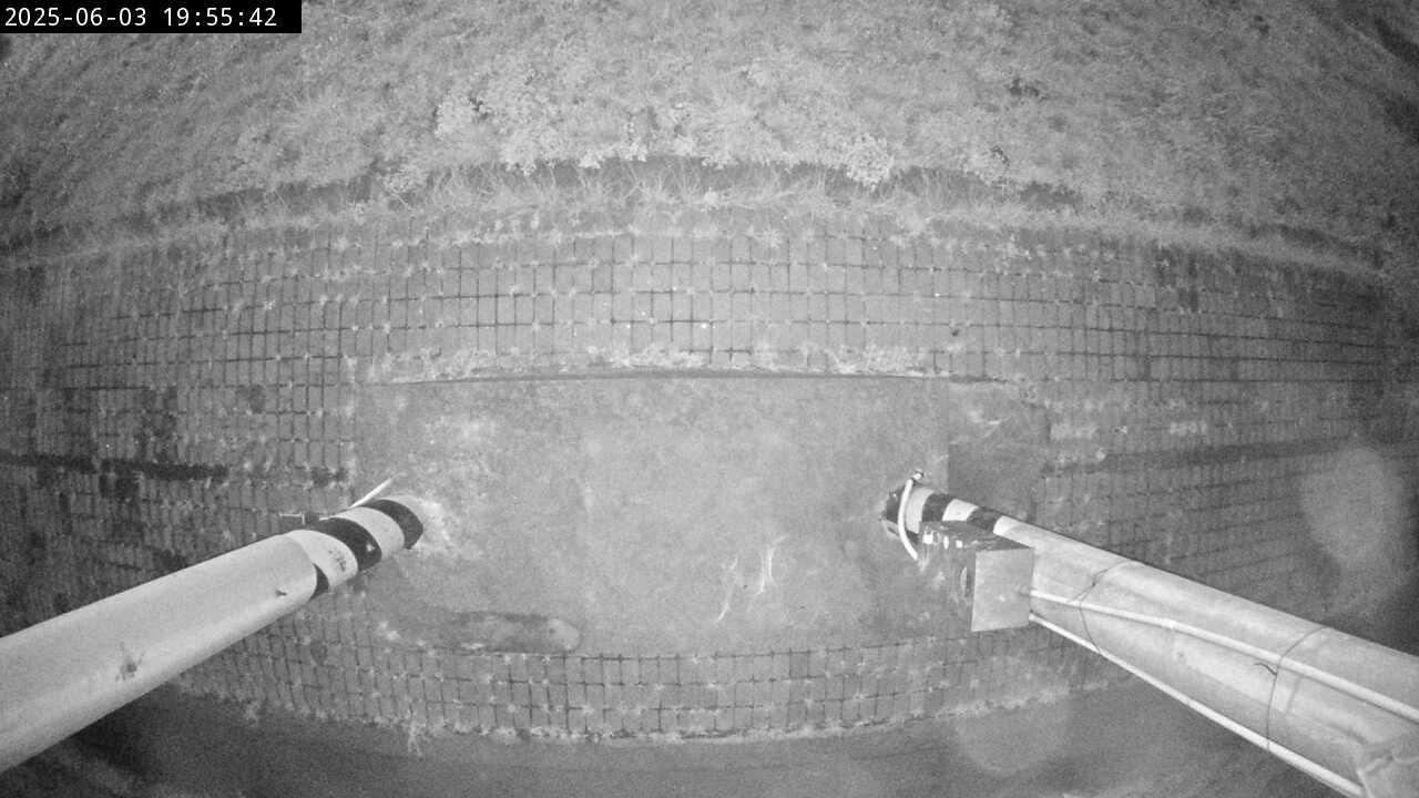 水利署水資源  水利行政組 中港溪1號站 CCD4 防盜 距離6.5公里 氣溫32.4度