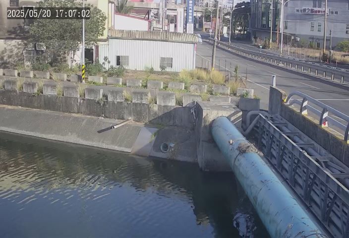 水利署水資源  屏東縣政府水利處 長源橋#2 距離2.2公里 氣溫30.6度