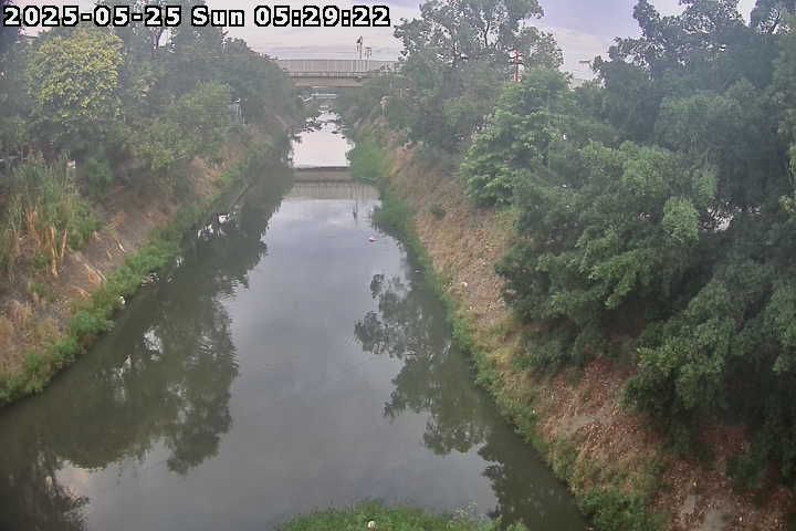 水利署水資源  屏東縣政府水利處 民治橋#3 距離2.4公里 氣溫28.5度