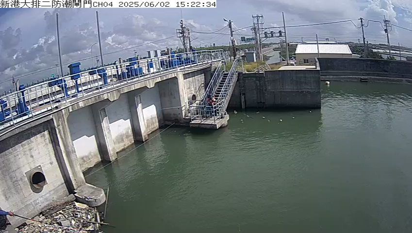 水利署水資源  雲林縣政府水利處 新港大排二防潮閘門CH4 距離0.2公里 氣溫25.2度