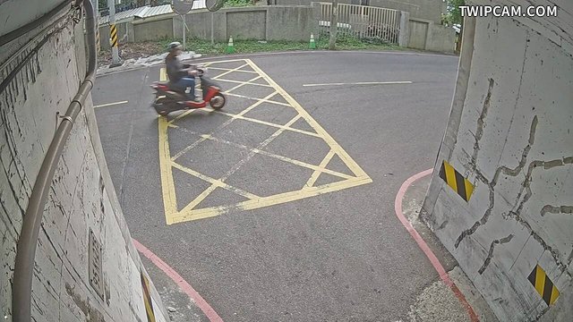 新竹市道路 大學路51巷涵洞內，涵洞西側即時影像