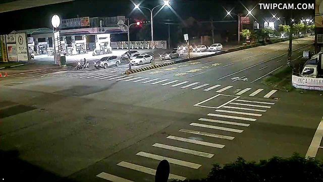 高雄市道路 鳳山區-鳳屏一路、光明路三段西南角即時影像