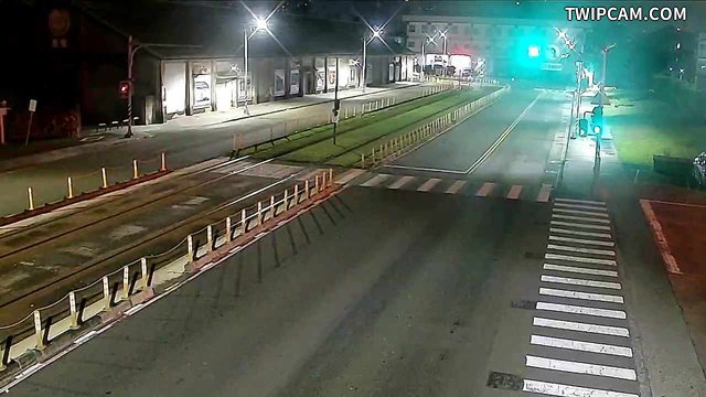 高雄市道路 臨海新路消防隊前即時影像